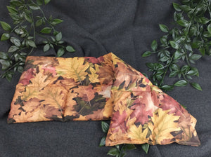 Körnerkissen mit Herbstlaubmotiv