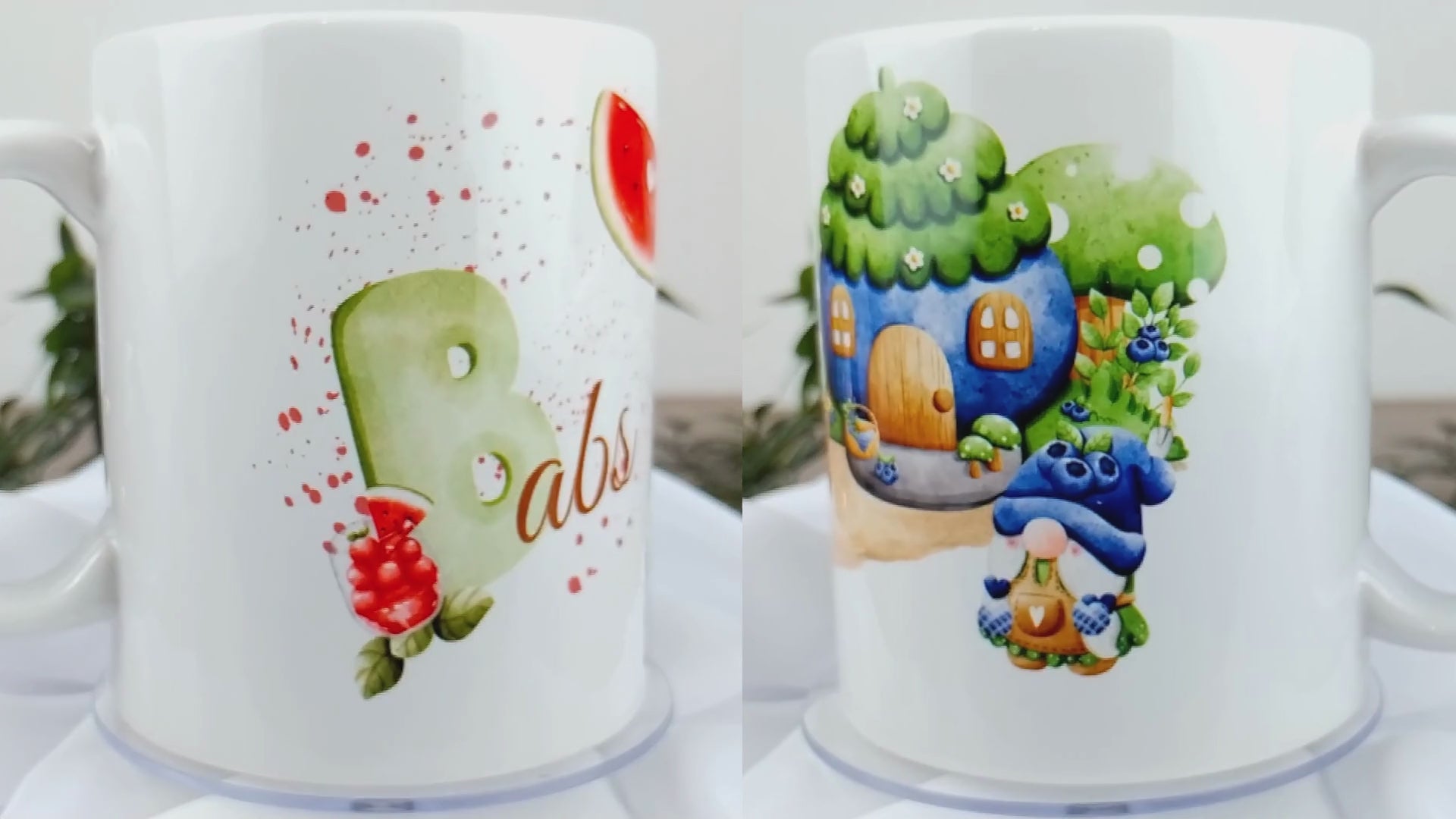 personalisierte Keramiktasse mit Gnomen und Wassermelonenmotiven